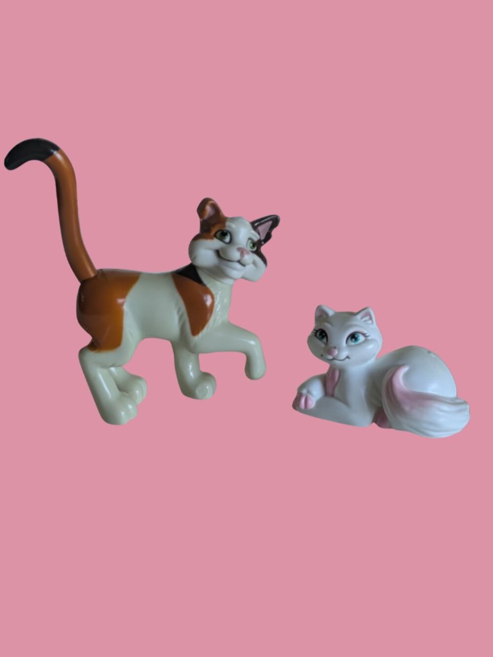 Barbie Princess and the Pauper VTG 2004 Cat Figurine Set Wolfie & Serafina